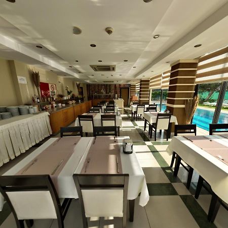 Ceres Hotel Belek Buitenkant foto