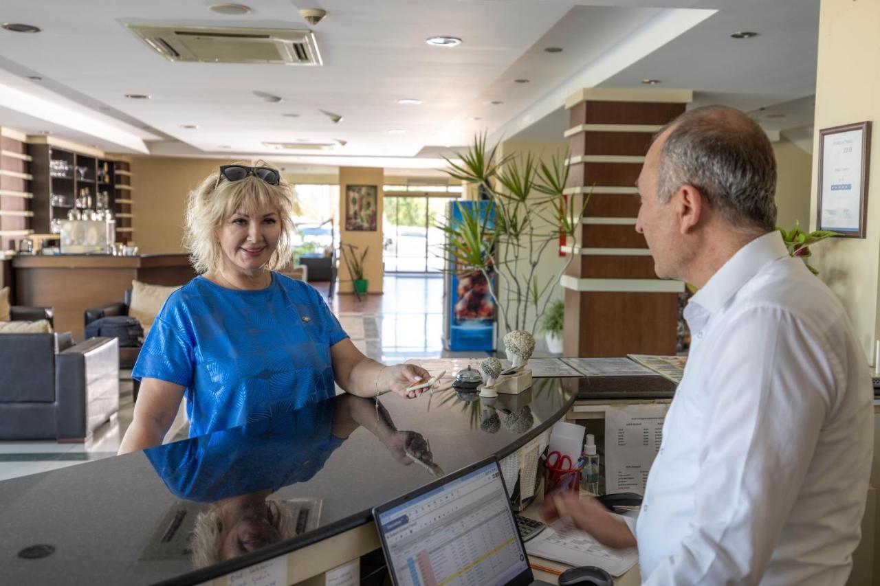 Ceres Hotel Belek Buitenkant foto