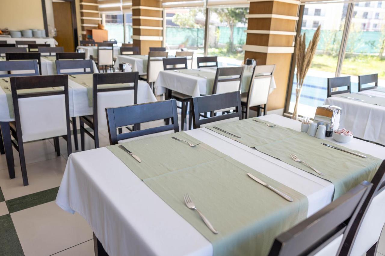 Ceres Hotel Belek Buitenkant foto