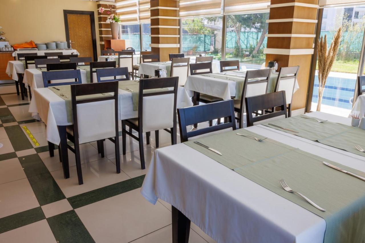 Ceres Hotel Belek Buitenkant foto
