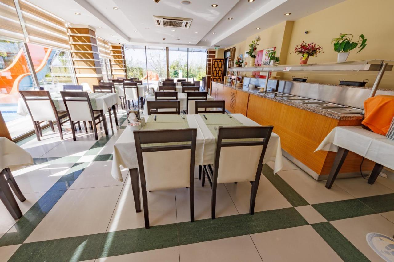 Ceres Hotel Belek Buitenkant foto