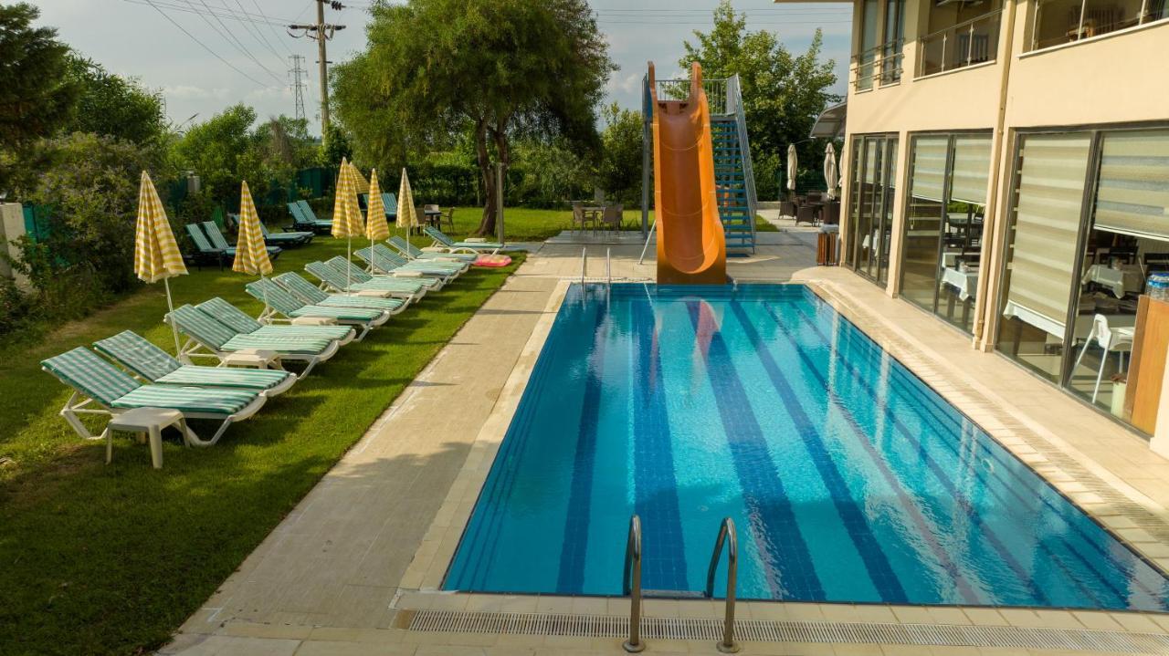 Ceres Hotel Belek Buitenkant foto
